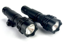 Load image into Gallery viewer, LOT of 200 FLASHLIGHTS for AIRSOFT Guns Plastic Toys - Fits PICATINNY Rail