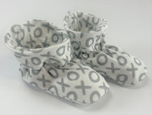 Load image into Gallery viewer, 2 Pack Baby Girl Bootie Set Pink & Gray Cloud Island Cotton Baby Shoes 6-12Month