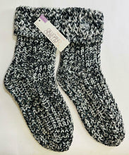 Load image into Gallery viewer, Gilligan & O'Malley™ Woven Slipper Socks - Black & Gray - One Size - New