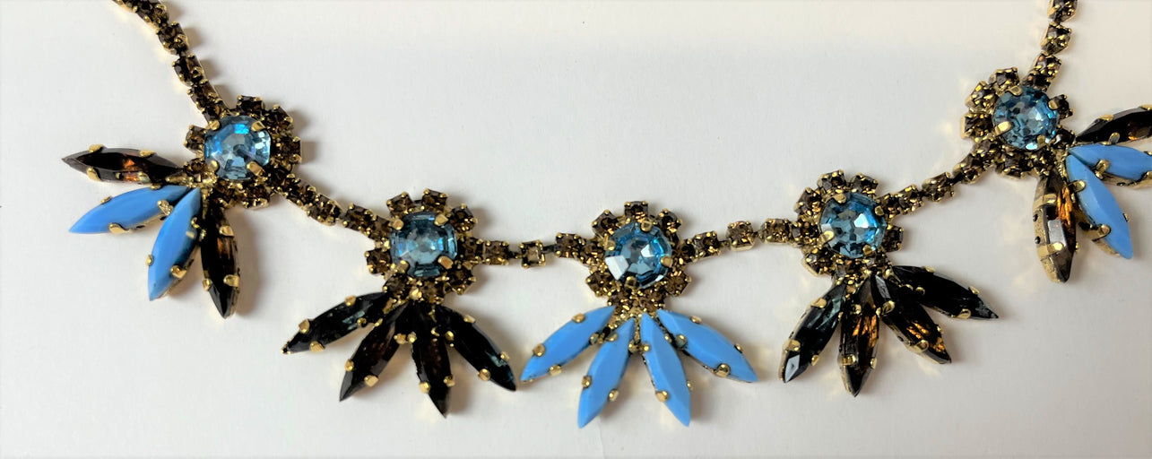 Tova Antique Gold Gentle Petal Necklace