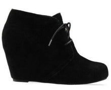 Load image into Gallery viewer, Women&#39;s Dolce Vita Terri Black Size 5.5 Lace Up Wedge Booties

