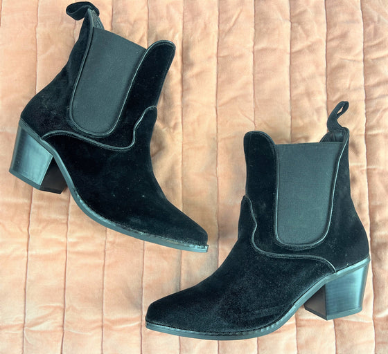 Women's Tommi Velvet Booties - Mossimo™ Black 7.5